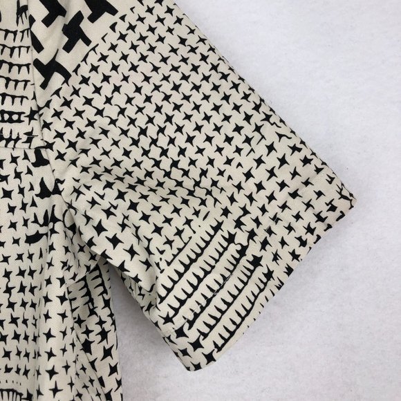 CAbi Women's Size Small #931 Coupe Black White Print Short Sleeve Bomber Jacket - Picture 4 of 12